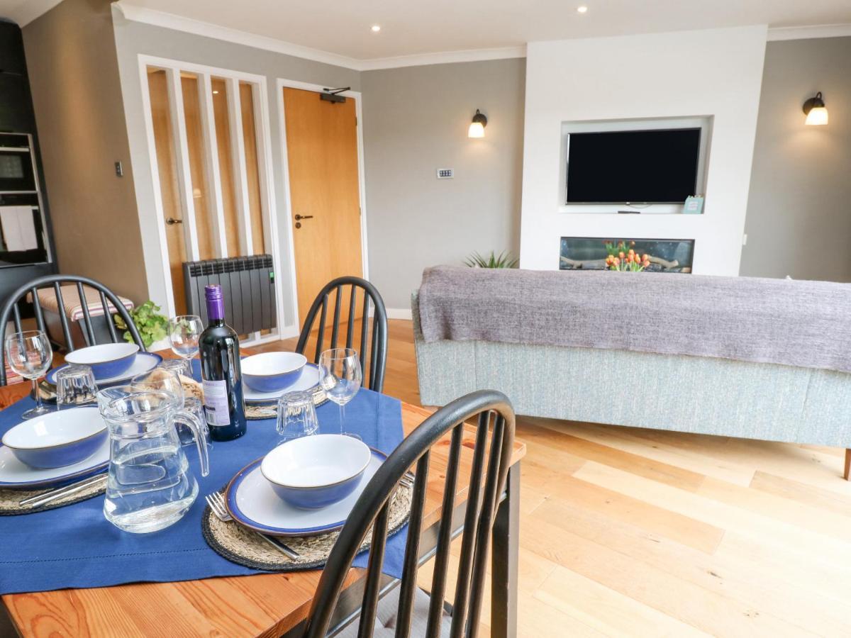 The Crows Nest Apartment Falmouth Exterior photo