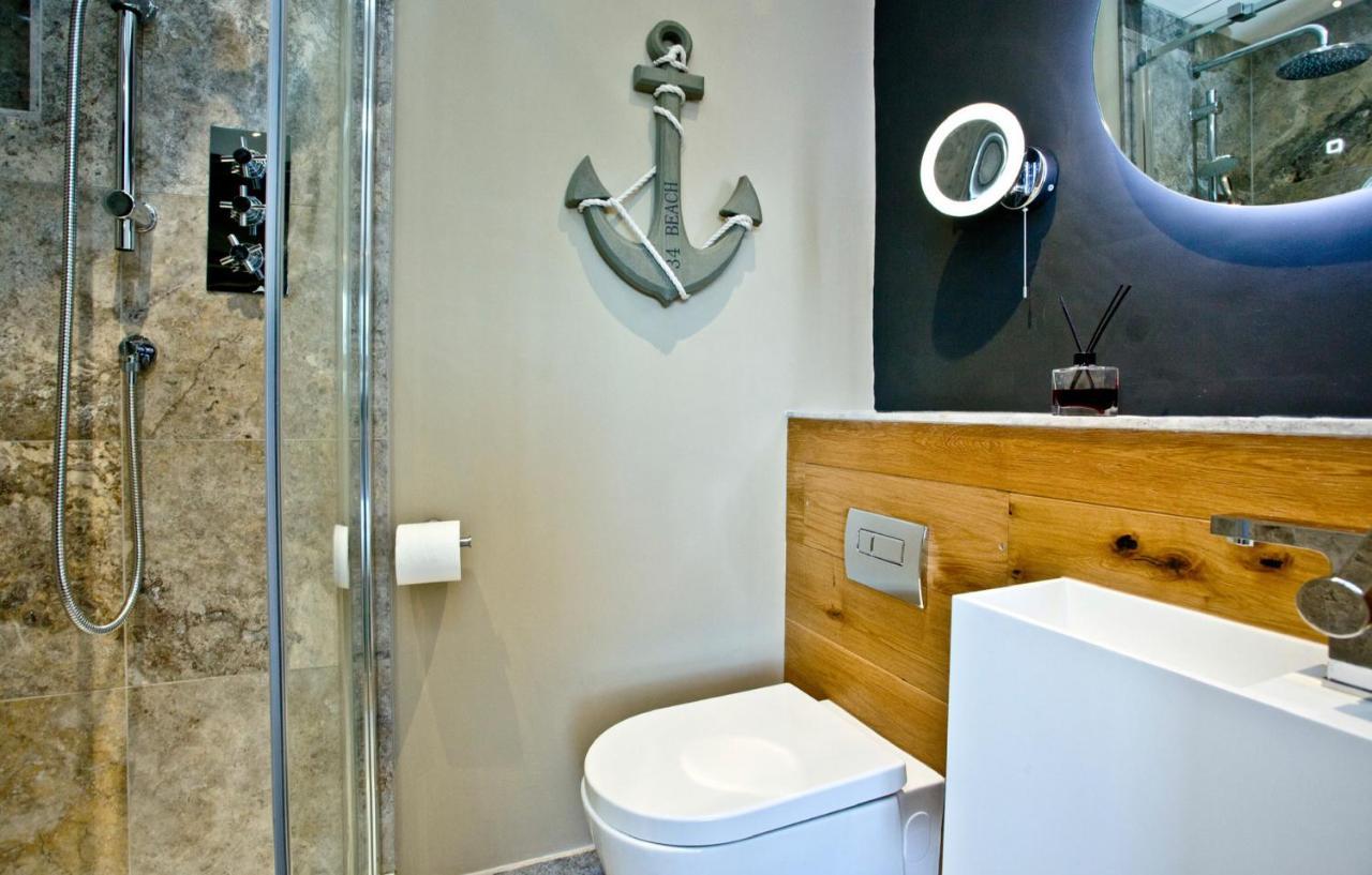 The Crows Nest Apartment Falmouth Exterior photo